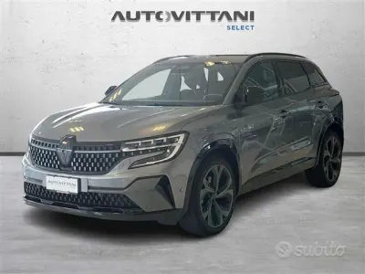 Usata Renault Austral Iconic Esprit Alpine 131 CV (96 kW) 2023 Grigio SUV
