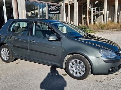 Usata VW Golf IV Comfortline 140 CV (102 kW) 2004 Grigio Berlina