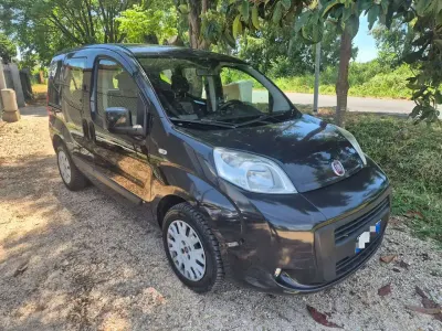 Usata Fiat Qubo Trekking 75 CV (55 kW) 2015 Nero Monovolume