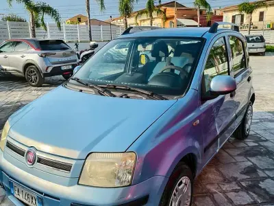 Usata Fiat Panda Dynamic 60 CV (44 kW) 2010 Bluazzurro Utilitaria