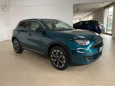 Usata Fiat 600 La Prima 135 CV (99 kW) 2025 Verde SUV