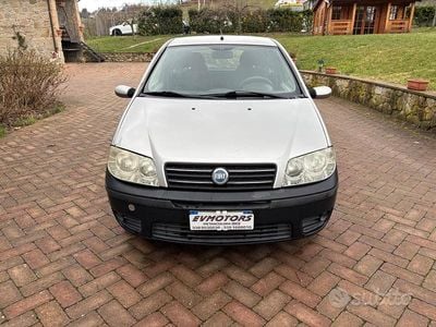 Usata Fiat Punto 80 CV (58 kW) 2003 Grigio Utilitaria
