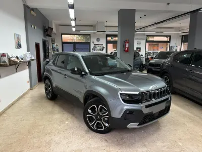 Usata Jeep Avenger Summit 100 CV (73 kW) 2024 Grigio SUV