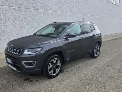 Usata Jeep Compass Limited 170 CV (125 kW) 2019 Grigio SUV