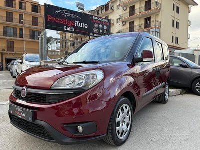 Usata Fiat Doblò Lounge 120 CV (88 kW) 2017 Rosso Monovolume