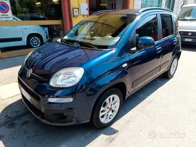 Usata Fiat Panda Lounge 69 CV (50 kW) 2018 Blu Utilitaria