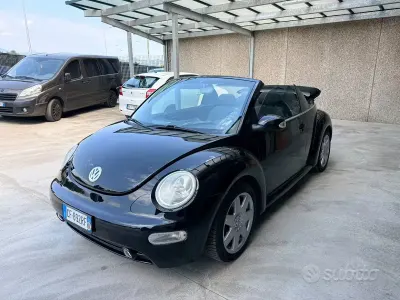 Usata VW New Beetle 116 CV (85 kW) 2003 Nero Utilitaria