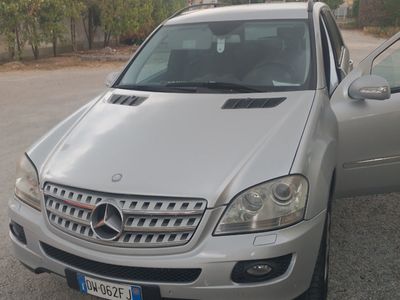 Usata Mercedes ML320 2009 Grigio SUV