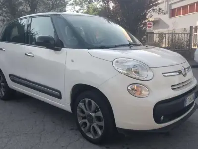 Usata Fiat 500L Lounge 80 CV (58 kW) 2014 Bianco Monovolume