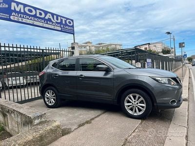 Usata Nissan Qashqai Tekna 110 CV (80 kW) 2015 Grigio SUV
