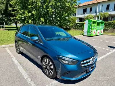 Käytetty Mercedes B160 Executive 109 HP (80 kW) 2022 Tila-auto