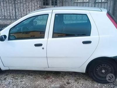 Occasion Fiat Punto 60 ch (44 kW) 2002 Blanc Citadine