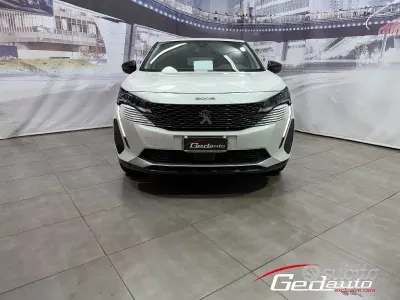 Usata Peugeot 3008 Allure 131 CV (96 kW) 2022 Bianco SUV