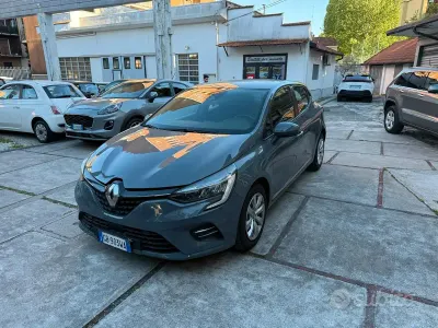 Usata Renault Clio V Life 101 CV (74 kW) 2020 Grigio Berlina