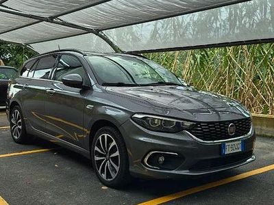 Usata Fiat Tipo Lounge 120 CV (88 kW) 2017 Argento Station wagon