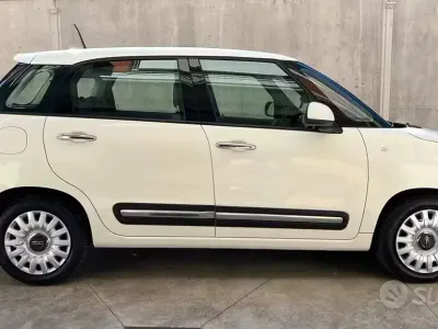 Begagnad Fiat 500L Business 95 HK (69 kW) 2015 Vit Minibuss
