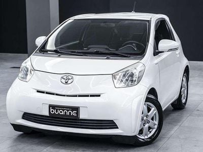 Usata Toyota iQ 68 CV (50 kW) 2009 Bianco metall perlato Utilitaria