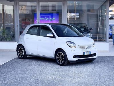 Usata Smart ForFour 71 CV (52 kW) 2017 Bianco Utilitaria