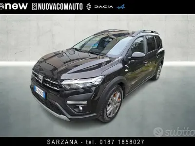 Käytetty Dacia Jogger Comfort 101 HP (74 kW) 2022 Harmaa Tila-auto