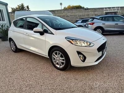 Usado Ford Fiesta S 86 HP (63 kW) 2020 Branco Citadino