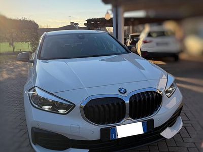 Usata BMW 116 Advantage 116 CV (85 kW) 2020 Bianco Utilitaria