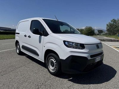 Usata Fiat Doblò 102 CV (75 kW) 2024 Bianco Monovolume