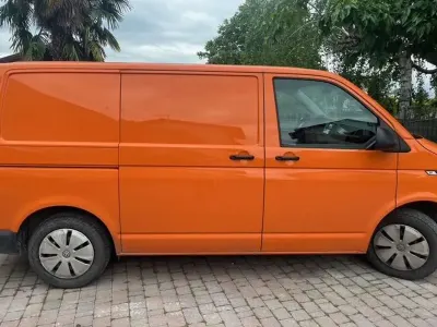 Usata VW Transporter 150 CV (110 kW) 2021 Arancione Furgone