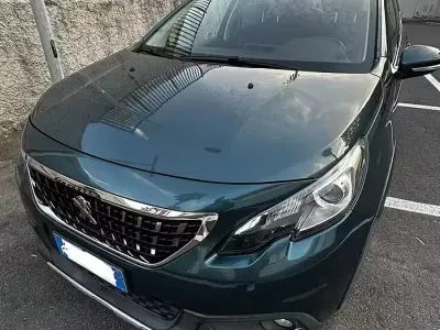 Usata Peugeot 2008 99 CV (72 kW) 2017 SUV