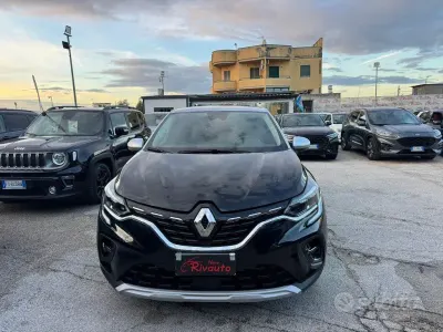 Käytetty Renault Captur Techno 91 HP (66 kW) 2024 Musta Katumaasturi
