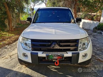 usata Mitsubishi Pajero 4x4 3.2 DIESEL AUTOCARRO