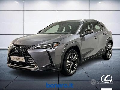 Usata Lexus UX 250h Executive Line 184 CV (135 kW) 2019 Grigio SUV