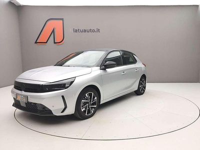 Usata Opel Corsa 101 CV (74 kW) 2025 Kristall silver Utilitaria