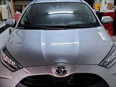 Usata Toyota Yaris Hybrid Trend 92 CV (67 kW) 2022 Argento Berlina