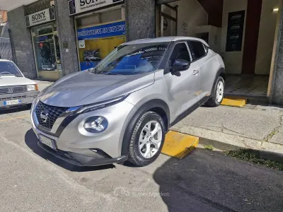 Usata Nissan Juke 114 CV (83 kW) 2022 Argento SUV