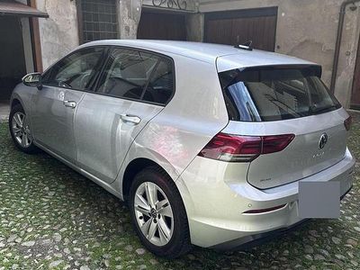 Usata VW Golf VIII 116 CV (85 kW) 2023 Grigio Berlina