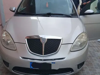 Usata Lancia Ypsilon 75 CV (55 kW) 2009 Utilitaria