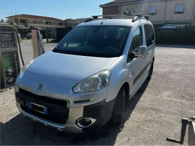 Usata Peugeot TePee Outdoor 92 CV (67 kW) 2015 Grigio Station wagon