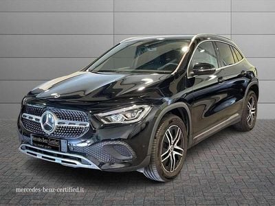 Käytetty Mercedes GLA200 150 HP (110 kW) 2022 Musta Katumaasturi
