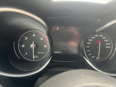 Usata Alfa Romeo Stelvio 160 CV (117 kW) 2020 Nero SUV