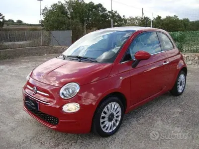 Käytetty Fiat 500 Lounge 69 HP (50 kW) 2018 Punainen Sedan
