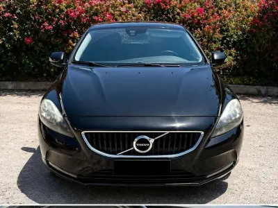 Occasion Volvo V40 Inscription 120 ch (88 kW) 2016 Noir Berline