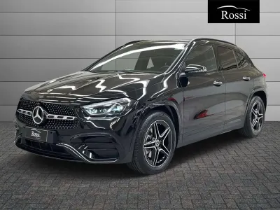 Nuova Mercedes GLA180 116 CV (85 kW) 2026 Nero cosmo SUV