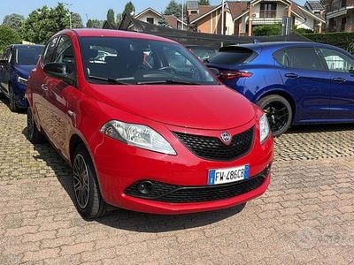 Usata Lancia Ypsilon 60 CV (44 kW) 2019 Rosso Utilitaria