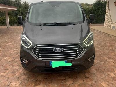 Usata Ford Tourneo Custom 2022 Grigio Furgone