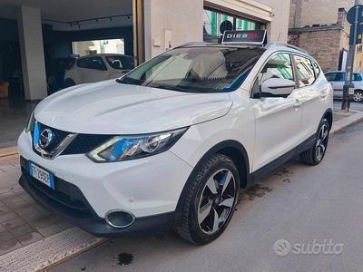 Usata Nissan Qashqai N-Connecta 110 CV (80 kW) 2016 Bianco SUV