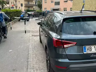 Begagnad Seat Arona Black Edition 95 HK (69 kW) 2025 SUV
