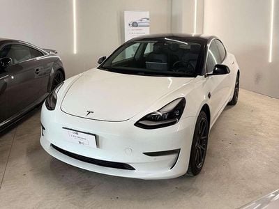 Usata Tesla Model 3 350 kW (476 CV) 2021 Biano pastello Berlina