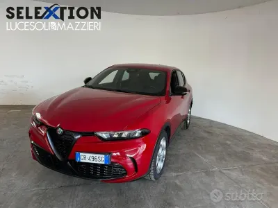 Second-hand Alfa Romeo Tonale Sprint 131 CP (96 kW) 2023 Roșu SUV