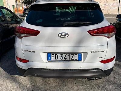 Usata Hyundai Tucson Xpossible 141 CV (103 kW) 2016 Bianco SUV