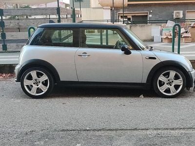 Grigio Usata 2004 Mini Cooper Utilitaria | 2000 € (Buon prezzo)